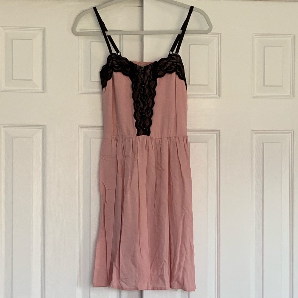 Forever 21 Pink Summer Romantic Dress with Lace